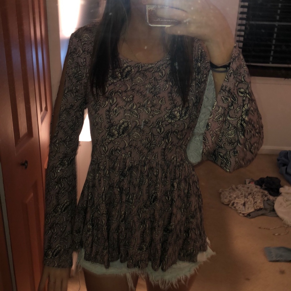 American Eagle cold shoulder top!